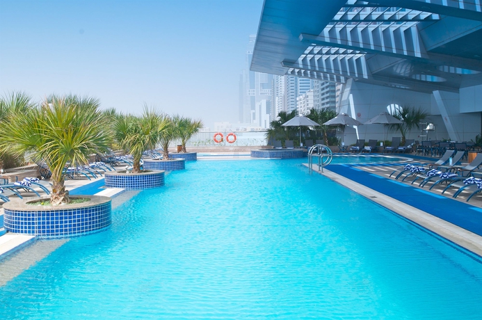 Imagen de la piscina del Hotel Staybridge Suites Dubai Financial Centre, an IHG. Foto 14