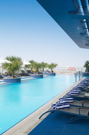 Imagen de la piscina del Hotel Staybridge Suites Dubai Financial Centre, an IHG. Foto 15