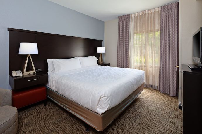 Imagen de la habitación del Hotel Staybridge Suites Fairfield Napa Valley Area, an IHG. Foto 12