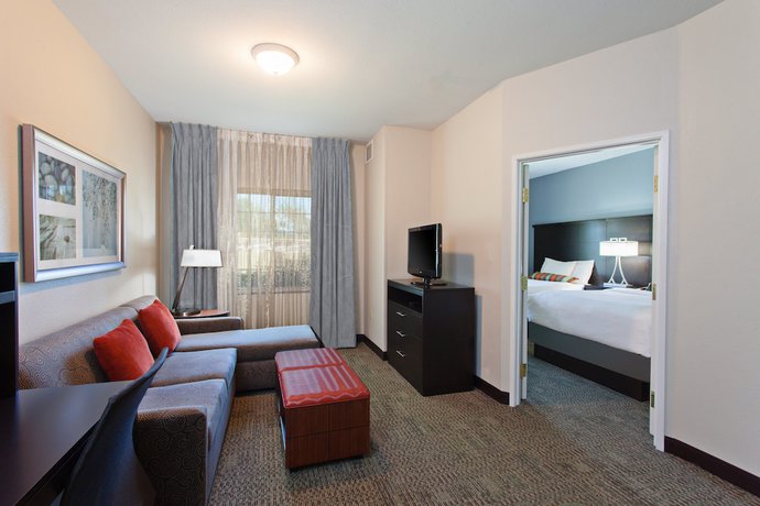 Imagen de la habitación del Hotel Staybridge Suites Fairfield Napa Valley Area, an IHG. Foto 16