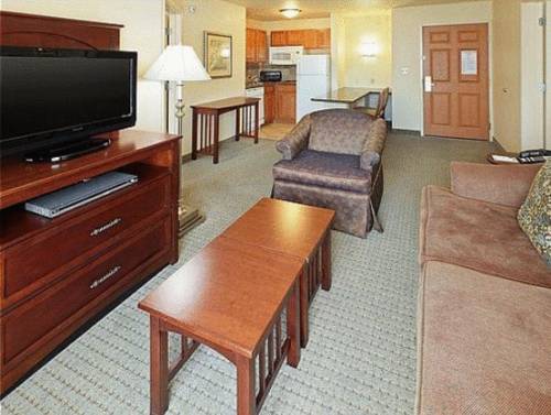 Imagen de la habitación del Hotel Staybridge Suites Fayetteville/univ Of Arkansas, An Ihg. Foto 4