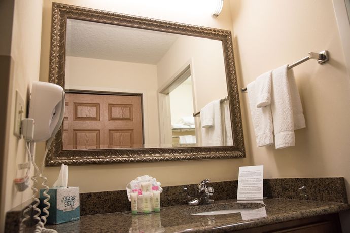Imagen de la habitación del Hotel Staybridge Suites Fort Wayne, an IHG. Foto 7