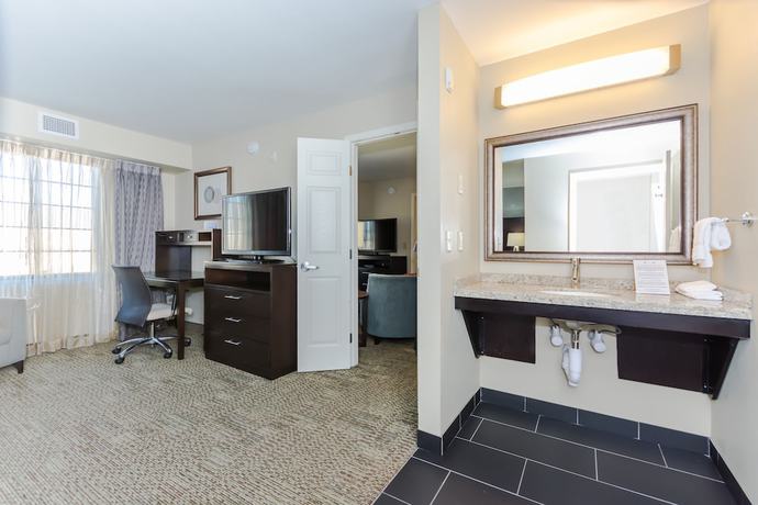 Imagen de la habitación del Hotel Staybridge Suites Grand Forks, an IHG. Foto 3