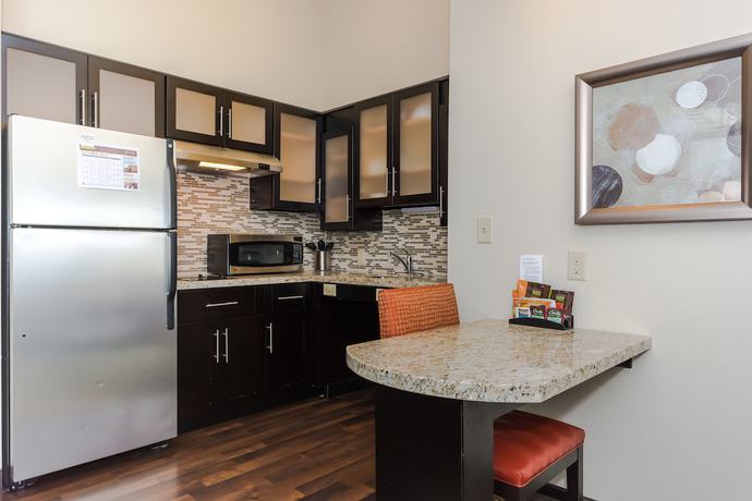 Imagen de la habitación del Hotel Staybridge Suites Grand Forks, an IHG. Foto 4