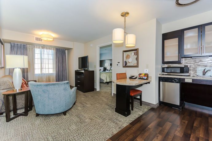 Imagen de la habitación del Hotel Staybridge Suites Grand Forks, an IHG. Foto 6