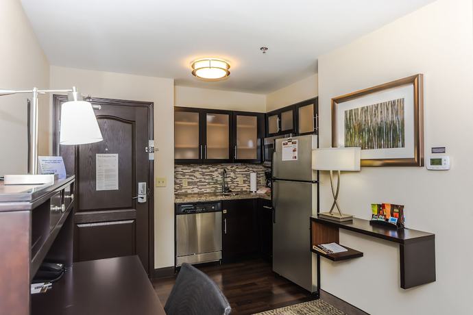 Imagen de la habitación del Hotel Staybridge Suites Grand Forks, an IHG. Foto 9