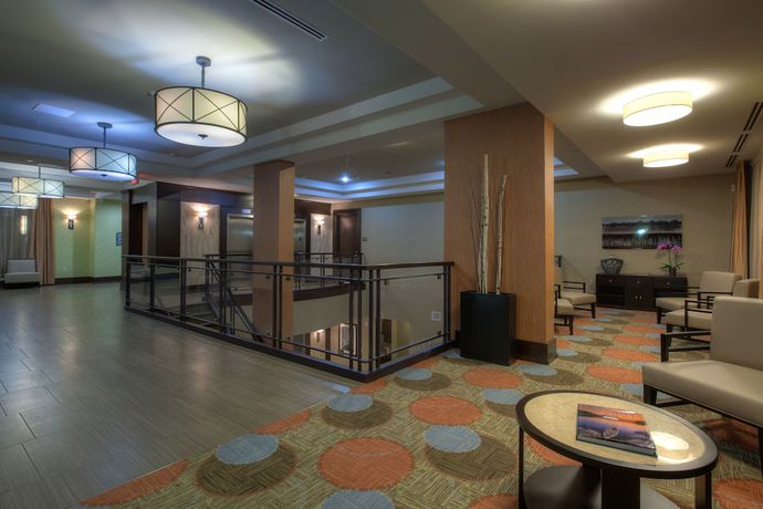 Imagen de los interiores del Hotel Staybridge Suites Hamilton Downtown, an IHG Hotel. Foto 19