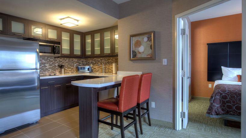 Imagen de la habitación del Hotel Staybridge Suites Hamilton Downtown, an IHG Hotel. Foto 4