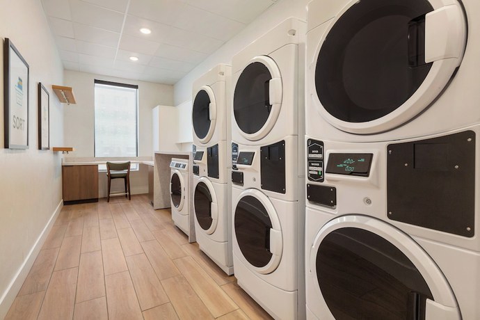 Imagen de los interiores del Hotel Staybridge Suites Houston Downtown by IHG. Foto 10