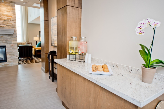 Imagen de los interiores del Hotel Staybridge Suites Houston Humble - Generation Pk. Foto 16