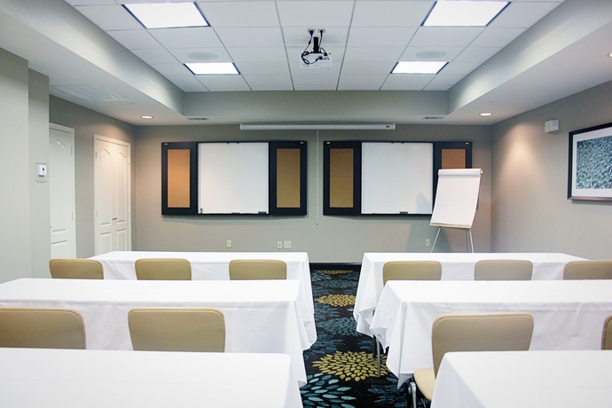 Imagen de los interiores del Hotel Staybridge Suites Houston Iah - Beltway 8, An Ihg. Foto 8