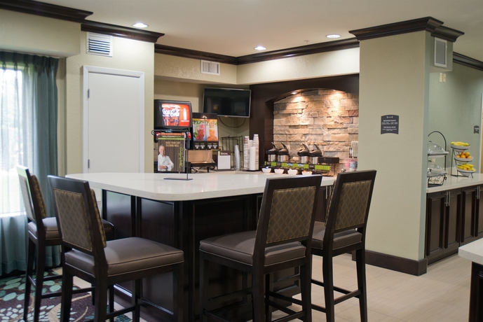 Imagen del bar/restaurante del Hotel Staybridge Suites Houston Nw - Willowbrook, An Ihg. Foto 2