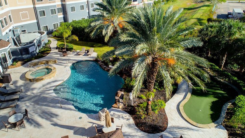 Imagen de la piscina del Hotel Staybridge Suites Houston-Nasa/Clear Lake, an IHG. Foto 18