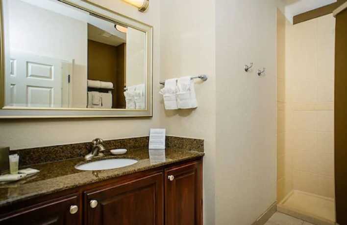 Imagen de la habitación del Hotel Staybridge Suites Houston-Nasa/Clear Lake, an IHG. Foto 6