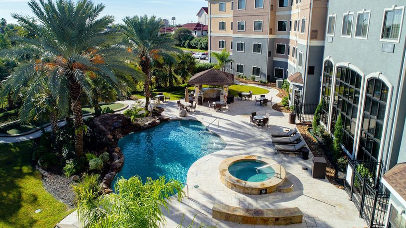 Imagen de la piscina del Hotel Staybridge Suites Houston-Nasa/Clear Lake, an IHG. Foto 19