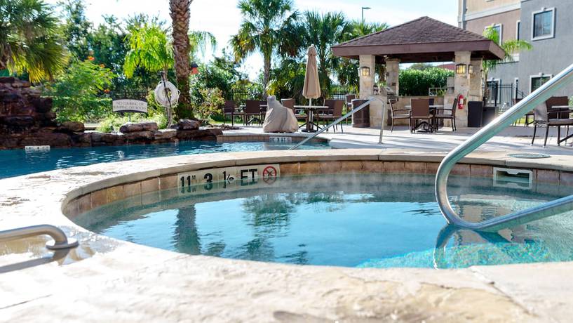 Imagen de la piscina del Hotel Staybridge Suites Houston-Nasa/Clear Lake, an IHG. Foto 20