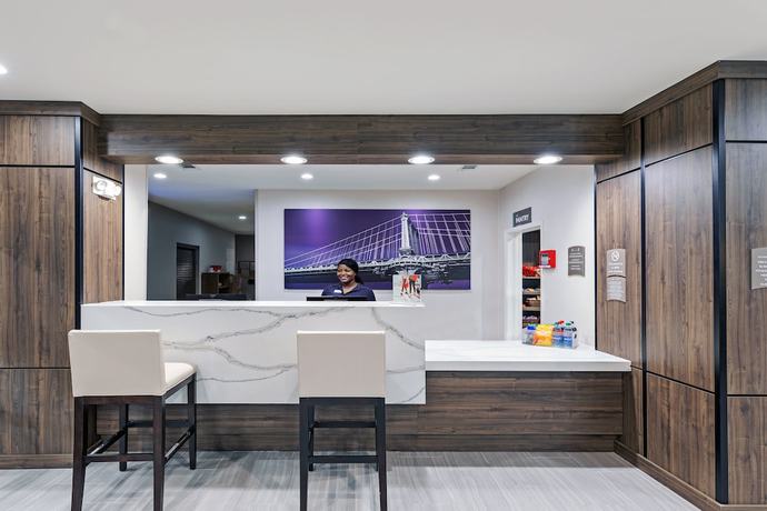 Imagen de los interiores del Hotel Staybridge Suites Iah Airport East, An Ihg. Foto 19