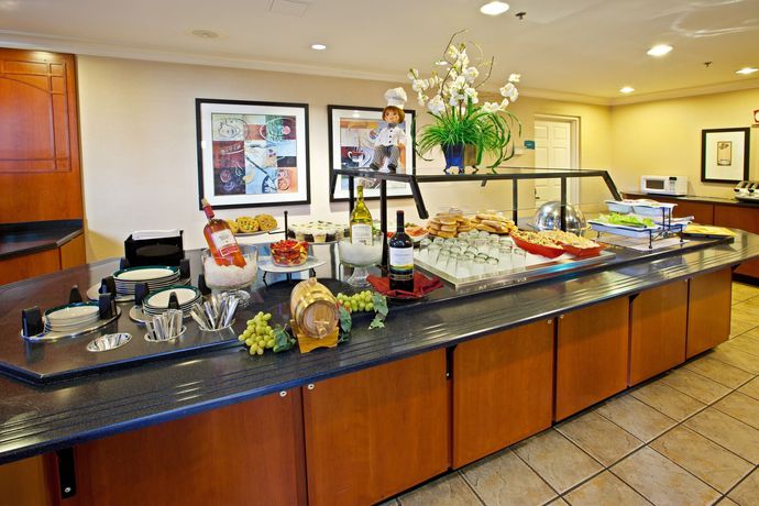 Imagen de los interiores del Hotel Staybridge Suites Indianapolis-fishers, An Ihg. Foto 13