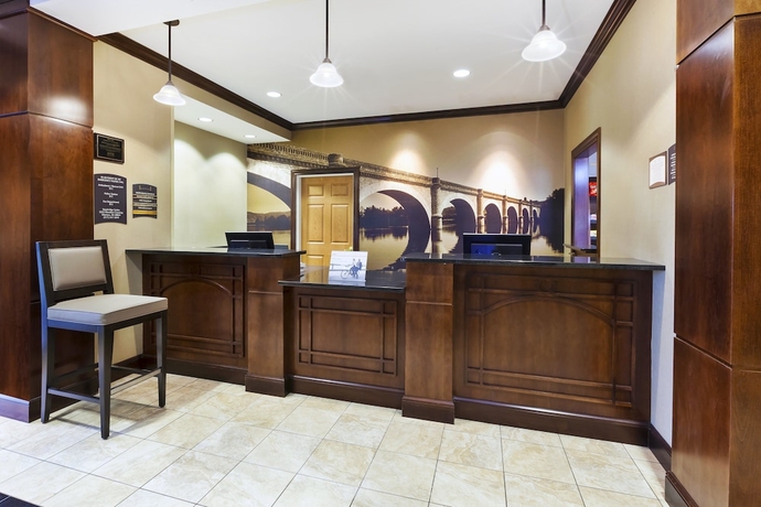 Imagen de los interiores del Hotel Staybridge Suites Lansing-okemos. Foto 19
