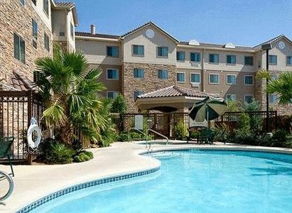 Imagen de la piscina del Hotel Staybridge Suites Las Cruces, An Ihg. Foto 8