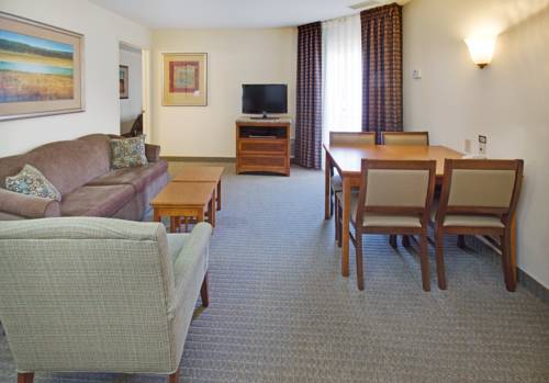 Imagen de la habitación del Hotel Staybridge Suites Lincoln I-80. Foto 3