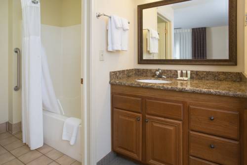 Imagen de la habitación del Hotel Staybridge Suites Lincoln I-80. Foto 6
