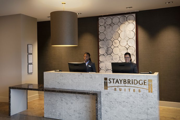 Imagen de los interiores del Hotel Staybridge Suites London Heathrow - Bath Road, an IHG Hotel. Foto 15
