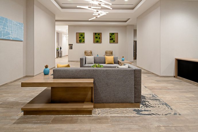 Imagen de los interiores del Hotel Staybridge Suites Long Beach Airport, an IHG. Foto 15