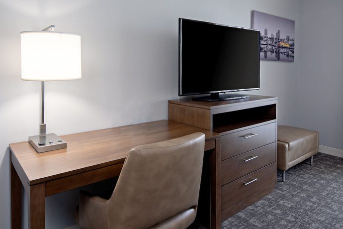 Imagen de la habitación del Hotel Staybridge Suites Long Beach Airport, an IHG. Foto 4
