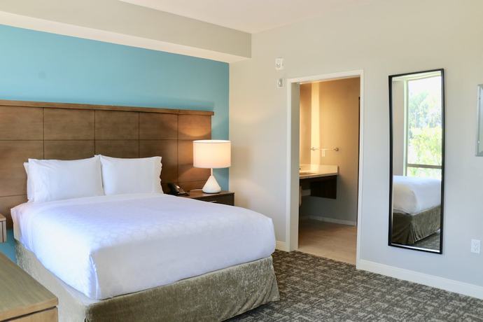 Imagen de la habitación del Hotel Staybridge Suites Long Beach Airport, an IHG. Foto 8
