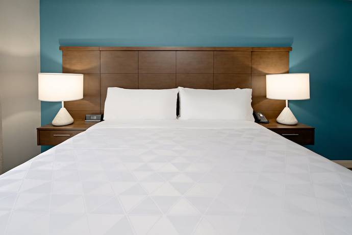 Imagen de la habitación del Hotel Staybridge Suites Long Beach Airport, an IHG. Foto 9