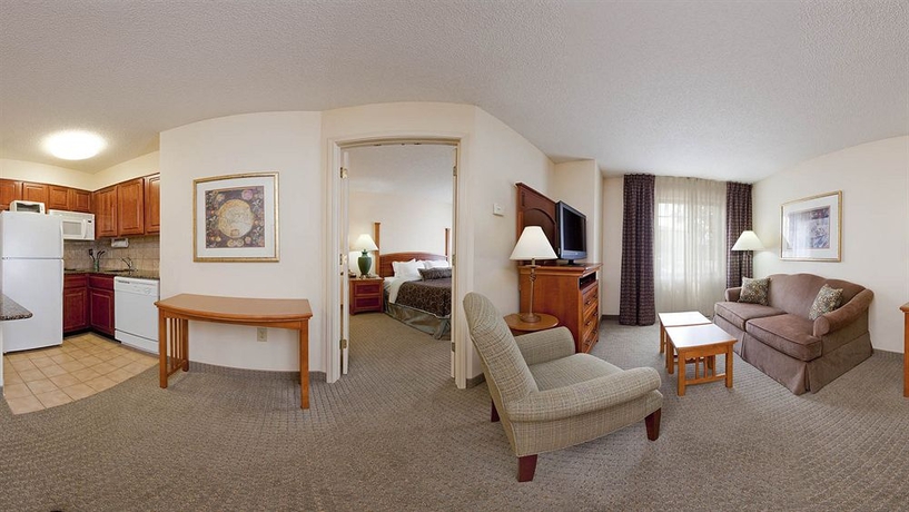 Imagen de los interiores del Hotel Staybridge Suites - Louisville - East, An Ihg. Foto 4