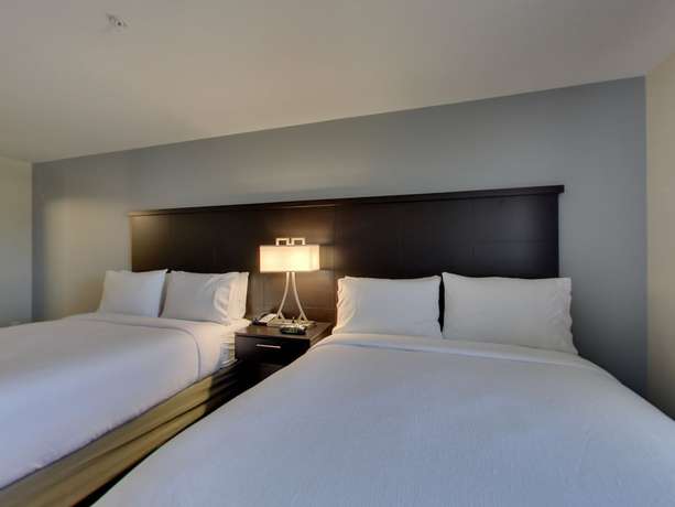 Imagen de la habitación del Hotel Staybridge Suites Madison - Fitchburg, an IHG. Foto 11