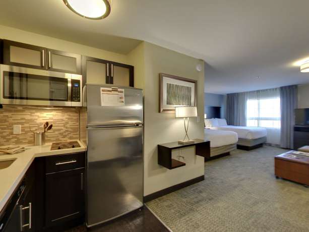 Imagen de la habitación del Hotel Staybridge Suites Madison - Fitchburg, an IHG. Foto 12