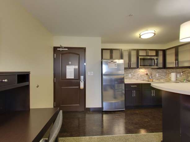 Imagen de la habitación del Hotel Staybridge Suites Madison - Fitchburg, an IHG. Foto 15