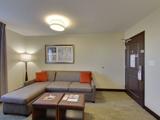 Imagen de la habitación del Hotel Staybridge Suites Madison - Fitchburg, an IHG. Foto 16