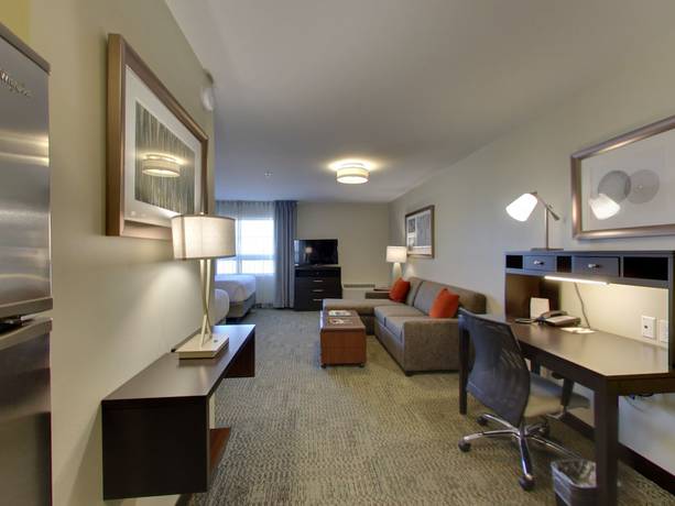 Imagen de la habitación del Hotel Staybridge Suites Madison - Fitchburg, an IHG. Foto 17