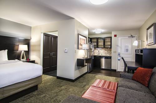 Imagen de la habitación del Hotel Staybridge Suites Marquette. Foto 5