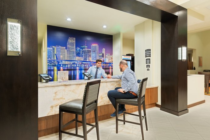 Imagen de los interiores del Hotel Staybridge Suites Miami International Airport, an IHG. Foto 19