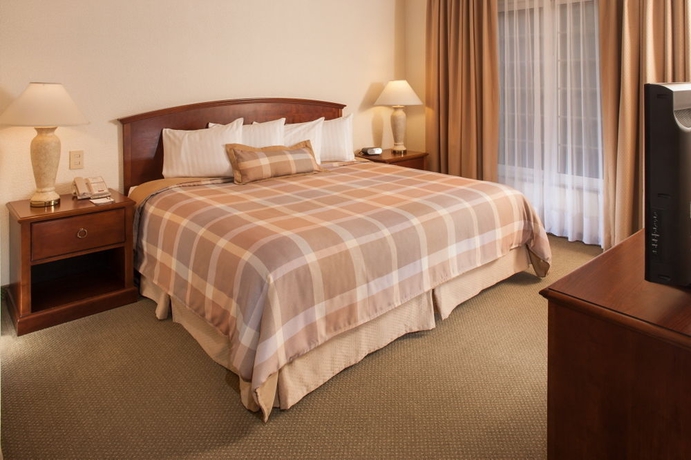 Imagen de la habitación del Hotel Staybridge Suites Monterrey - San Pedro, An Ihg. Foto 6