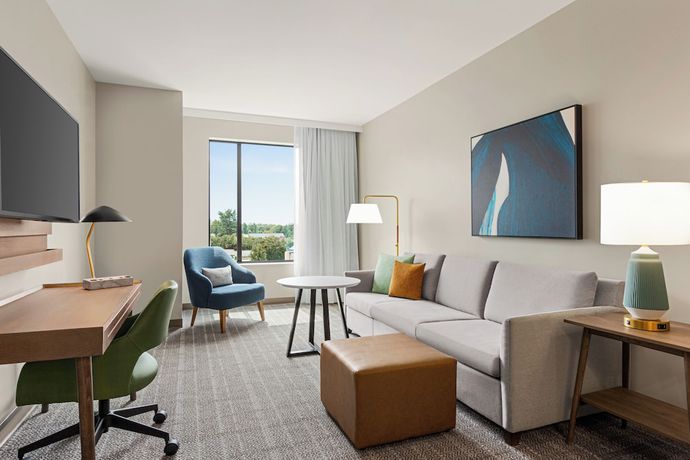 Imagen de la habitación del Hotel Staybridge Suites Montr&eacute;al Airport - St-Laurent by IHG. Foto 12