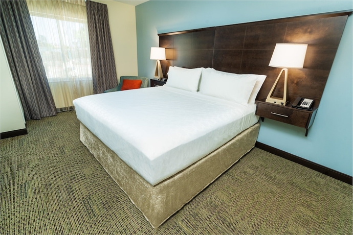 Imagen de la habitación del Hotel Staybridge Suites Newark - Fremont, An Ihg. Foto 4