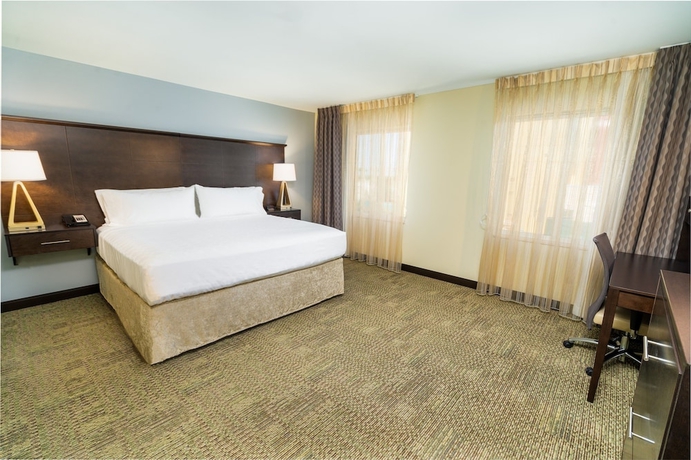 Imagen de la habitación del Hotel Staybridge Suites Newark - Fremont, An Ihg. Foto 11