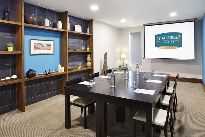 Imagen de los interiores del Hotel Staybridge Suites Newcastle, An Ihg. Foto 11