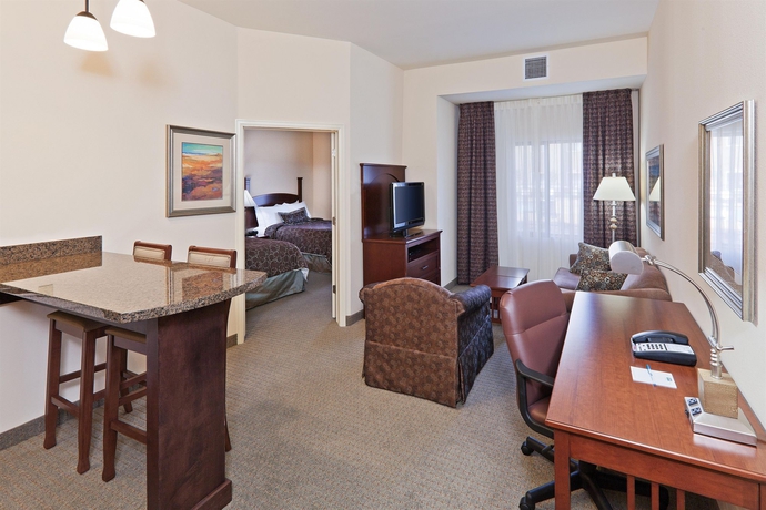 Imagen de los interiores del Hotel Staybridge Suites Oklahoma City-quail Springs, An Ihg. Foto 9