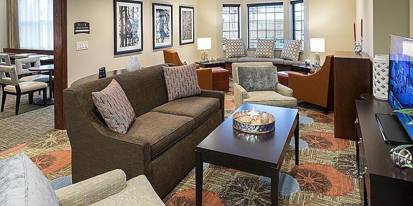 Imagen de los interiores del Hotel Staybridge Suites Omaha West, An Ihg. Foto 17