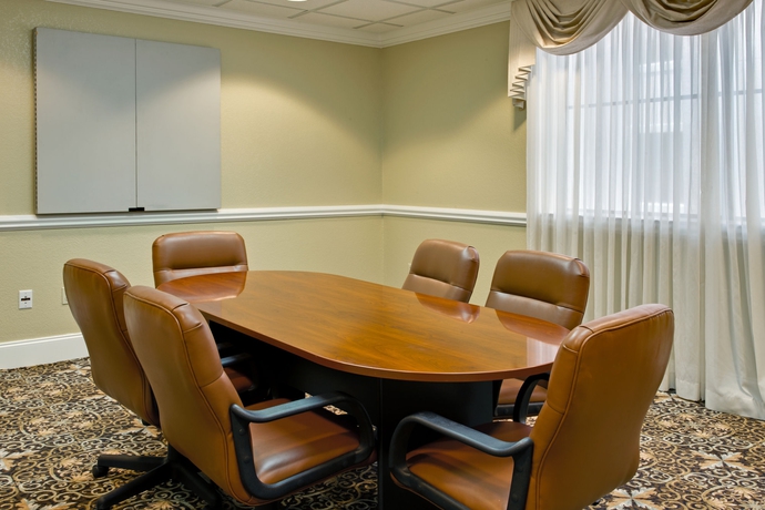 Imagen de los interiores del Hotel Staybridge Suites Orlando Airport South, An Ihg. Foto 7