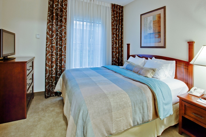 Imagen de la habitación del Hotel Staybridge Suites Orlando Airport South, An Ihg. Foto 4