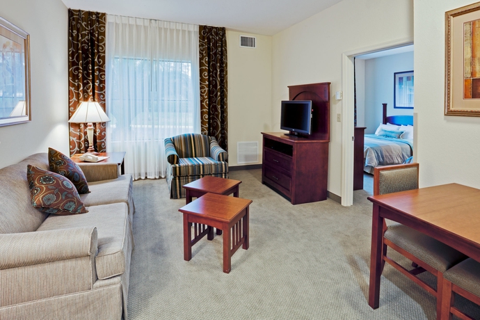 Imagen de los interiores del Hotel Staybridge Suites Orlando Airport South, An Ihg. Foto 11