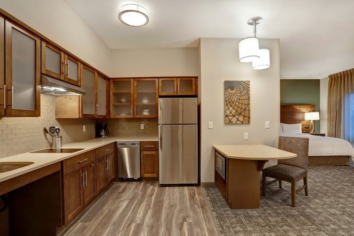 Imagen de la habitación del Hotel Staybridge Suites Overland Park - Kansas City S, an IHG. Foto 5